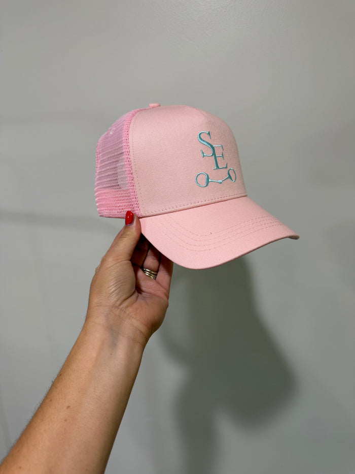 Snaffles Eq. Trucker Hat - Pink